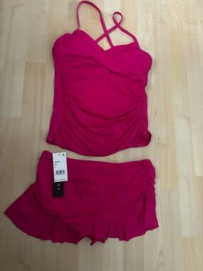 La Blanca Fuchsia Tankini Top with Adjustable Straps